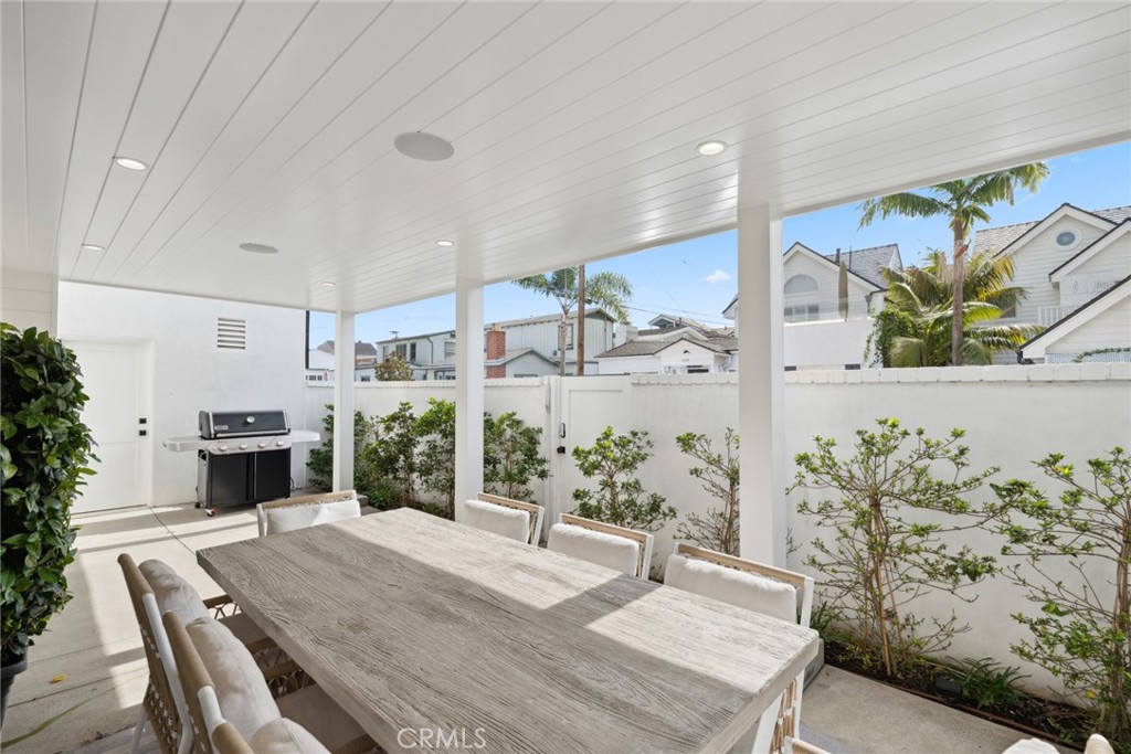 300 Coral Avenue, Newport Beach CA 92662 - photo 13