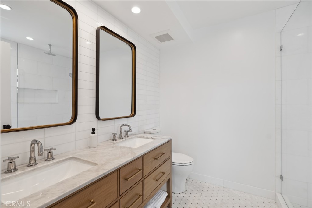 300 Coral Avenue, Newport Beach CA 92662 - photo 21
