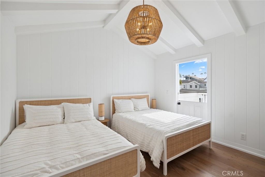 300 Coral Avenue, Newport Beach CA 92662 - photo 22