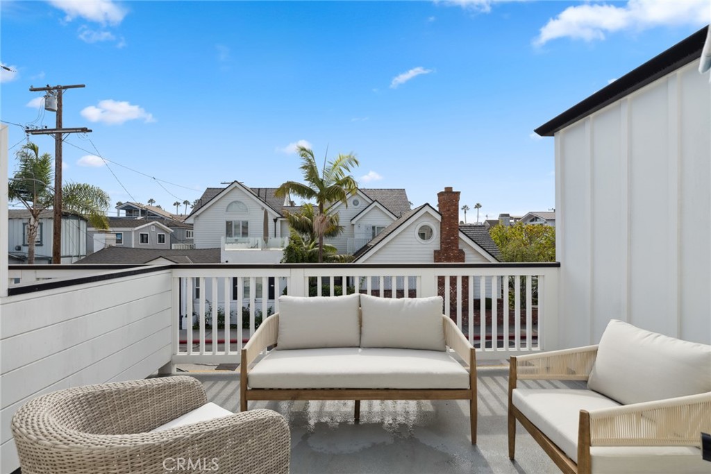 300 Coral Avenue, Newport Beach CA 92662 - photo 24