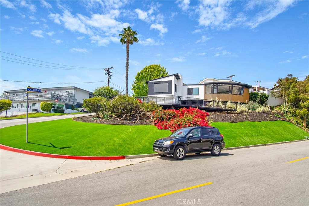 300 Holmwood Drive, Newport Beach CA 92663 - photo 25