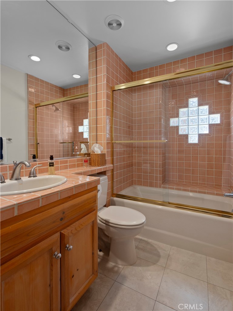 300 S Bay Front, Newport Beach CA 92662 - photo 16