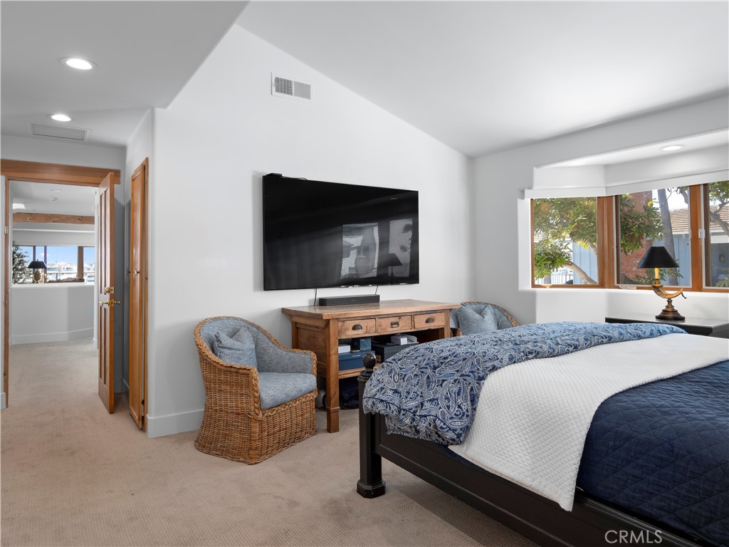 300 S Bay Front, Newport Beach CA 92662 - photo 19