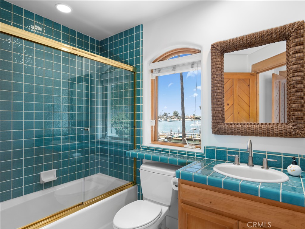300 S Bay Front, Newport Beach CA 92662 - photo 24