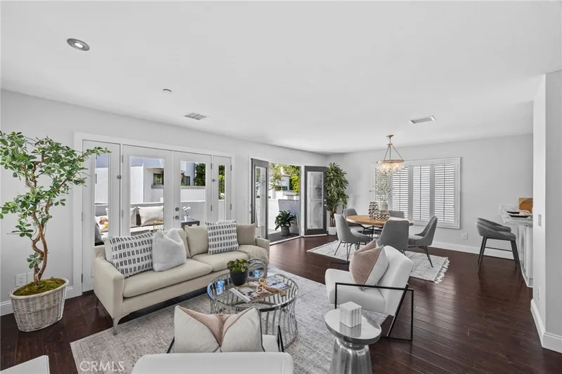 301 Harbor Woods Place, Newport Beach, CA 92660
