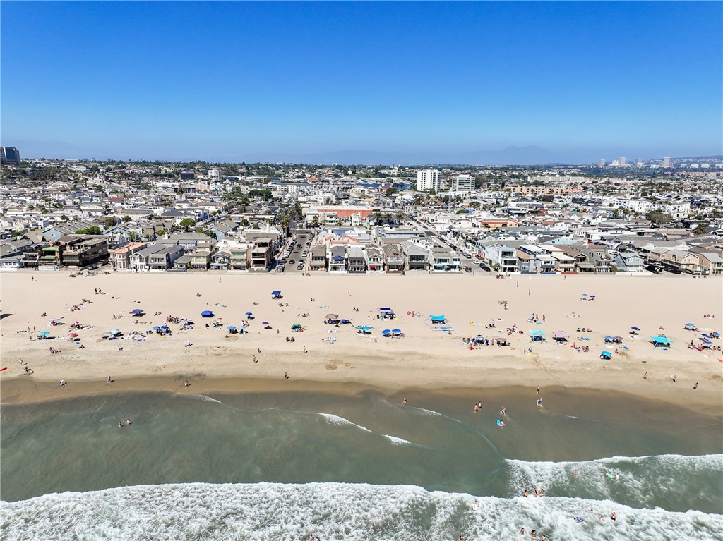 3010 W Oceanfront Upper "B", Newport Beach CA 92663 - photo 5