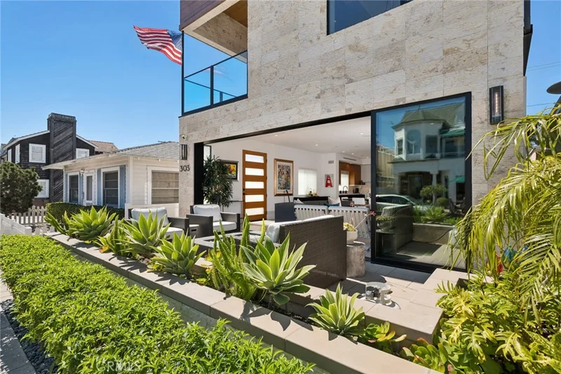 303 Ruby, Newport Beach, CA 92662