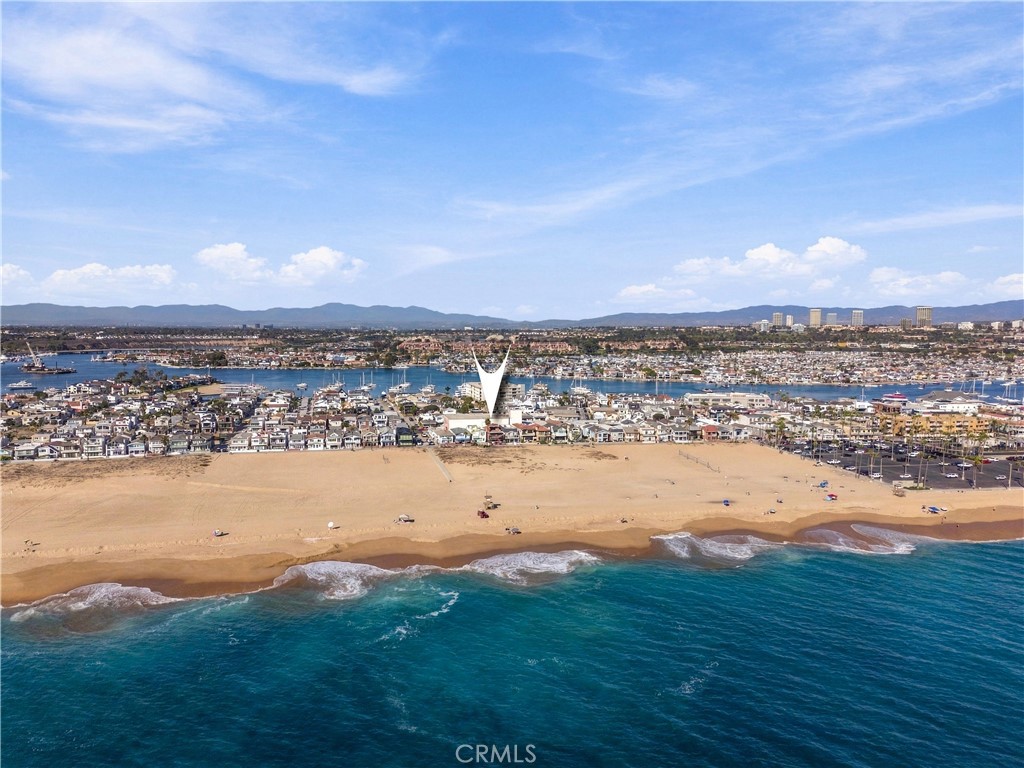 306 E Oceanfront, Newport Beach CA 92661 - photo 3