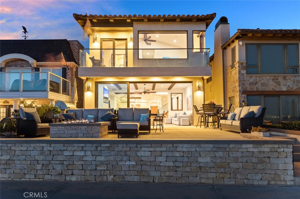 310 E Oceanfront, Newport Beach CA 92661 - photo 1