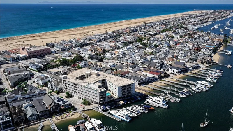 310 Fernando Street 208, Newport Beach, CA 92661 310 Fernando Street 208, Newport Beach, CA 92661