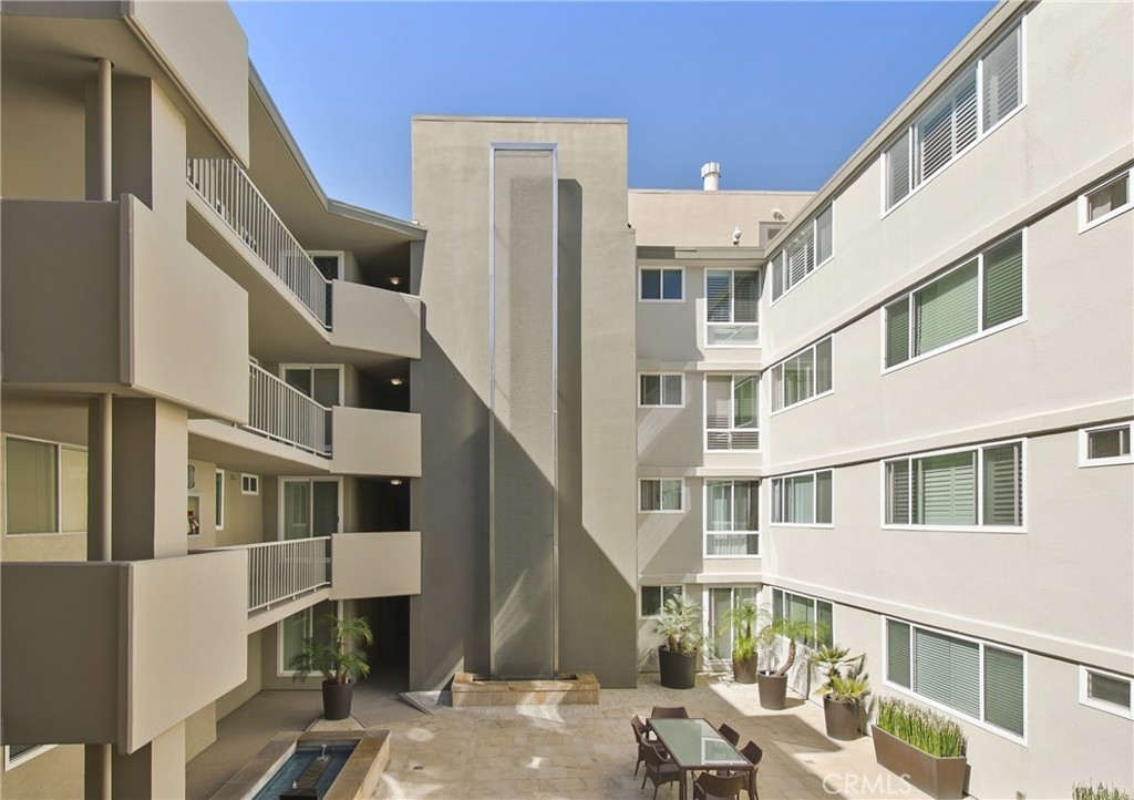 Courtyard - 310 Fernando Street 208, Newport Beach CA 92661 - photo 23