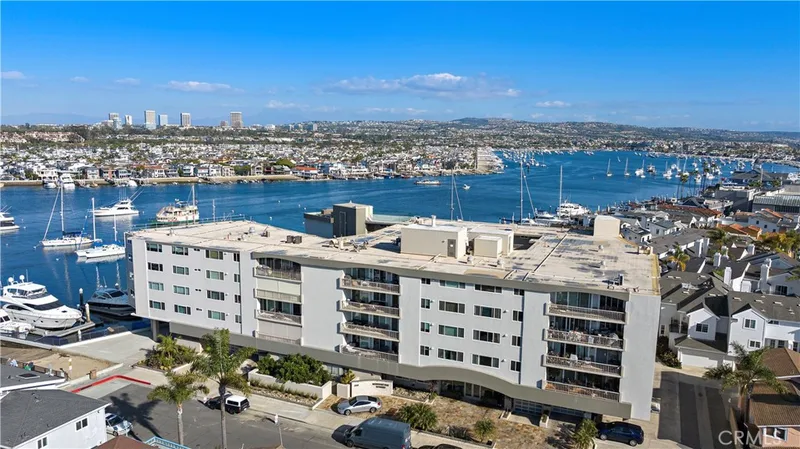 310 Fernando Street 307, Newport Beach, CA 92661
