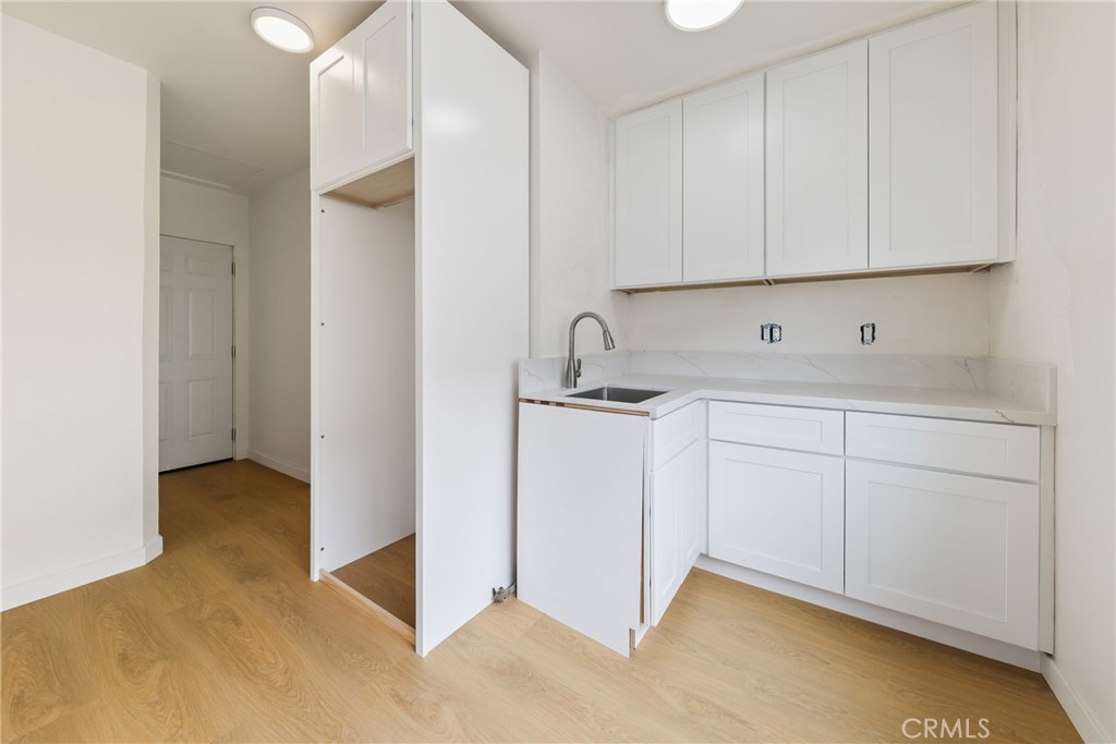 Refrigerator has been installed - 311 E Edgewater B, Newport Beach CA 92661 - photo 5
