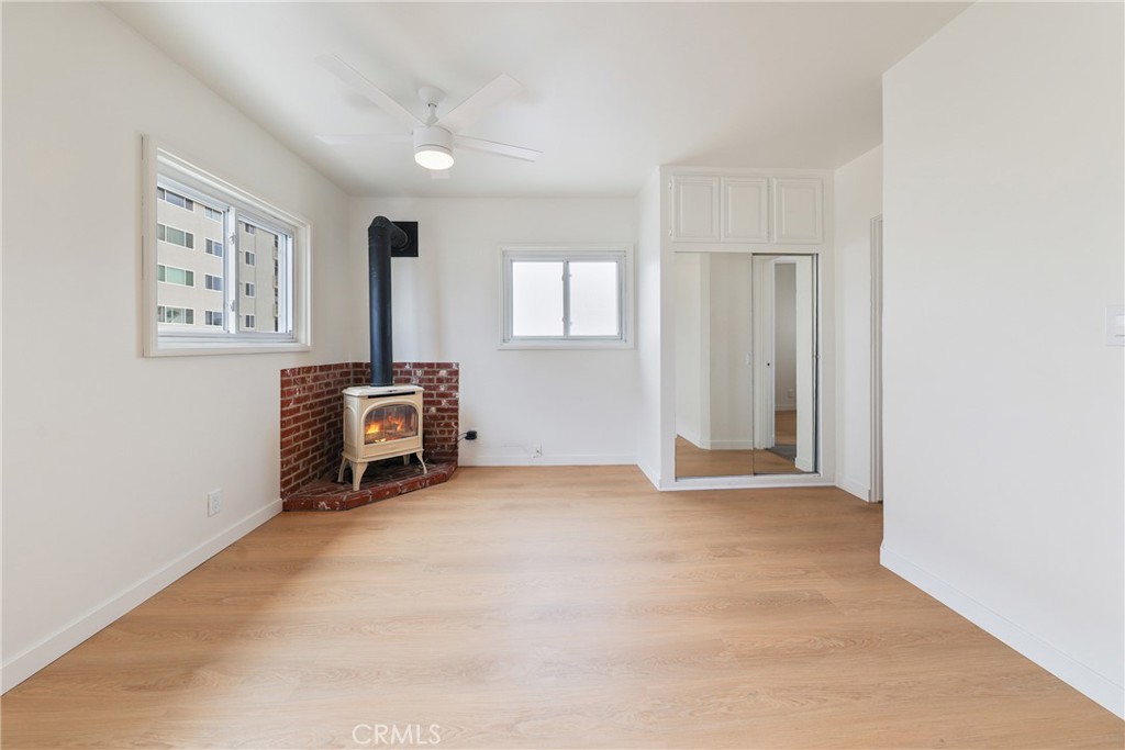 311 E Edgewater B, Newport Beach CA 92661 - photo 12