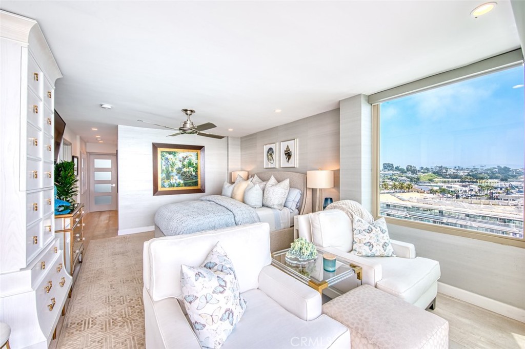 Primary sitting area - 3121 W. Coast Hwy 7A 7B, Newport Beach CA 92663 - photo 13