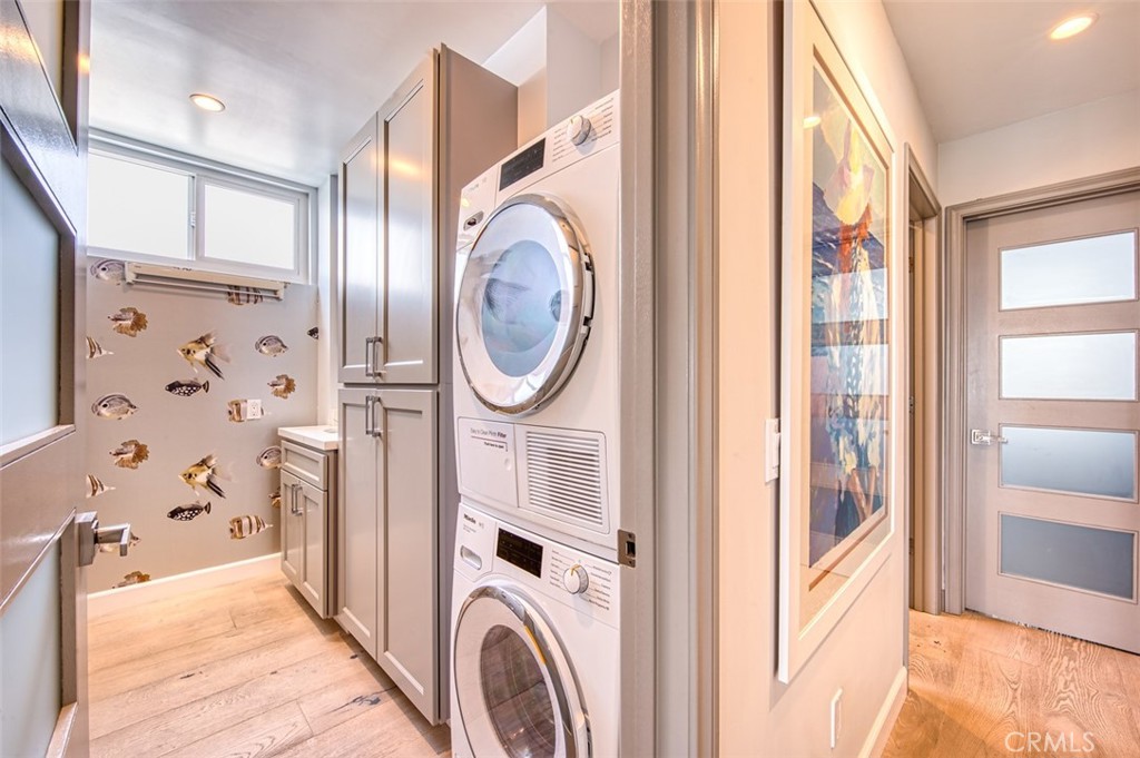 Laundry room - 3121 W. Coast Hwy 7A 7B, Newport Beach CA 92663 - photo 25