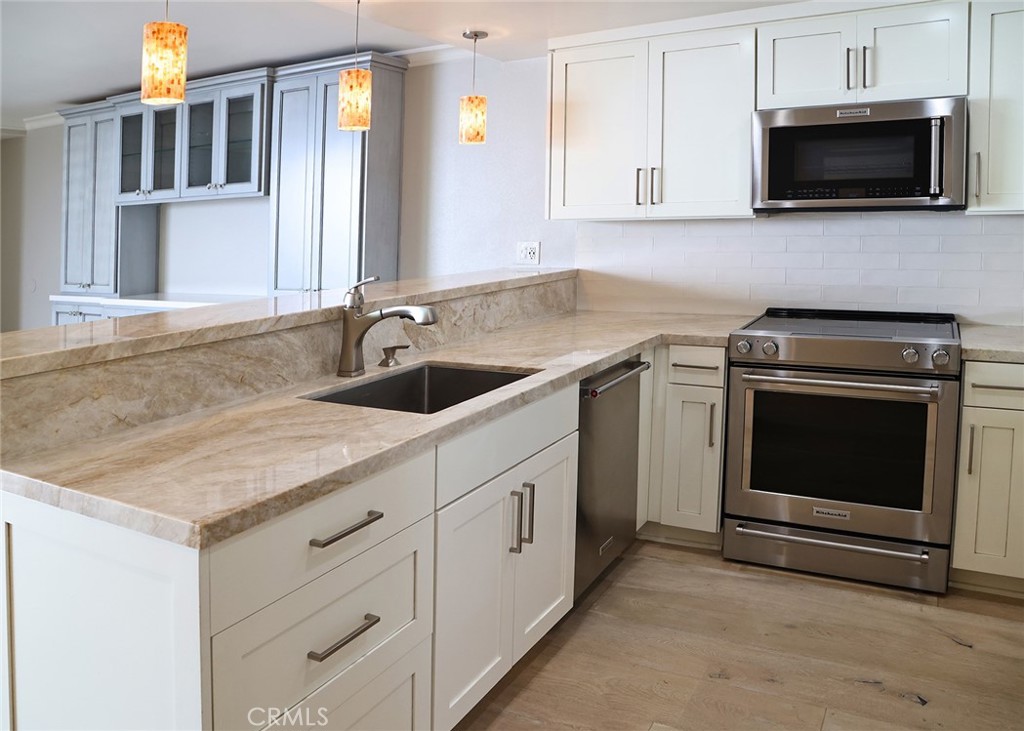 3121 W Coast, Newport Beach CA 92663 - photo 12