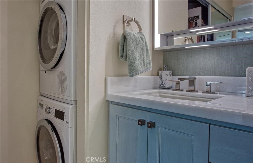In Unit Washer/Dryer - 3121 W Coast, Newport Beach CA 92663 - photo 29