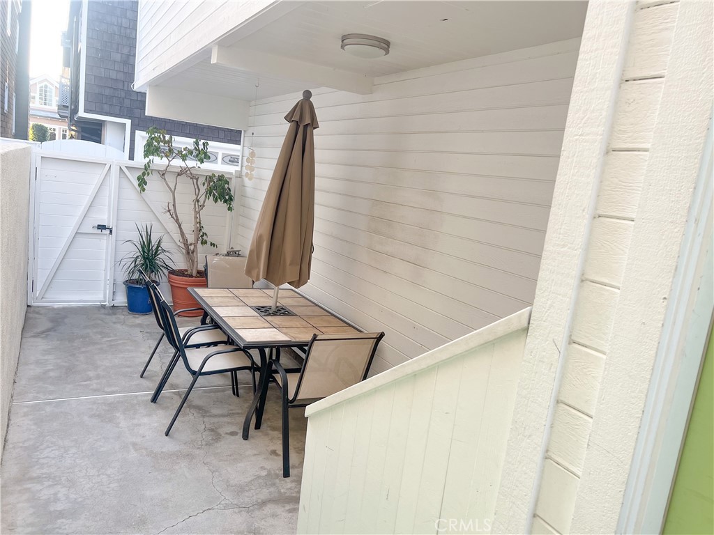 315 1/2 Diamond Avenue, Newport Beach CA 92662 - photo 15