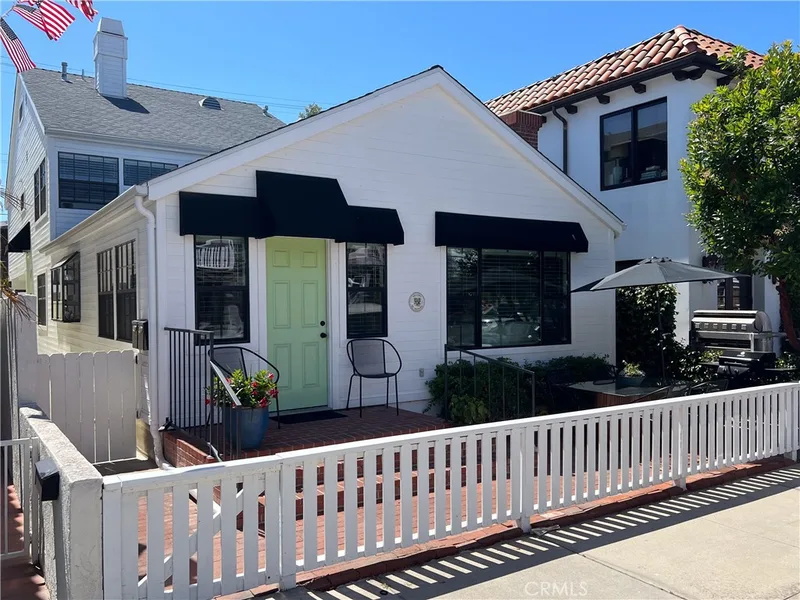 315 Diamond Avenue, Newport Beach