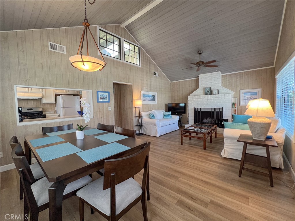 315 Diamond Avenue, Newport Beach CA 92662 - photo 5