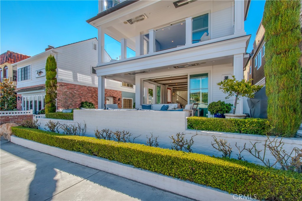 317 E Bay Front, Newport Beach CA 92662 - photo 6