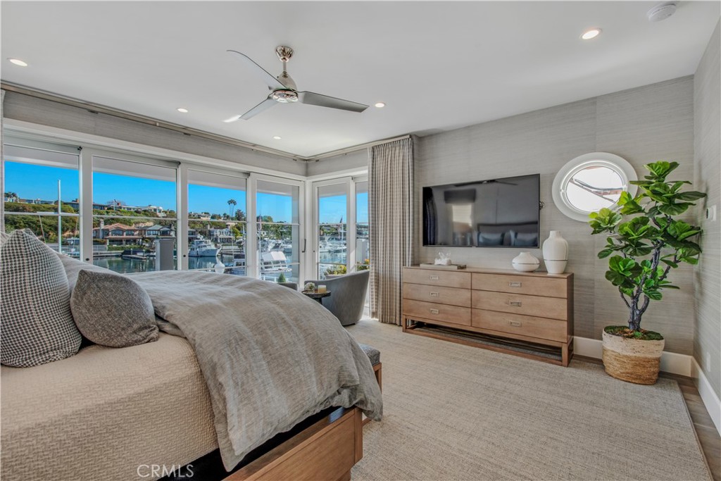 317 E Bay Front, Newport Beach CA 92662 - photo 20