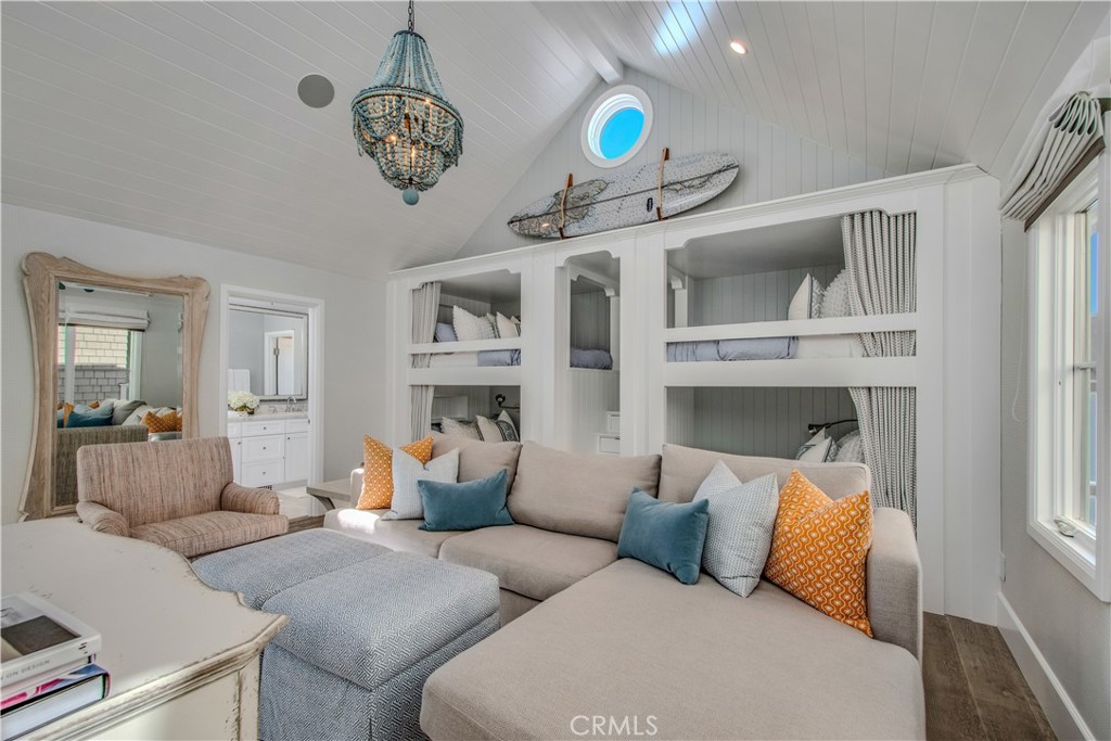317 E Bay Front, Newport Beach CA 92662 - photo 28