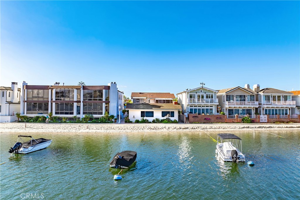 318 Via Lido Nord, Newport Beach CA 92663 - photo 2
