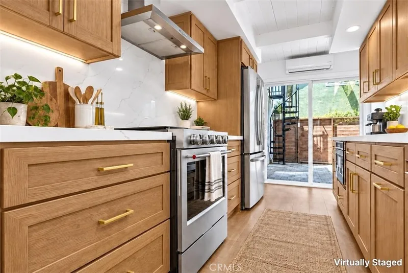 319 62nd, Newport Beach, CA 92663