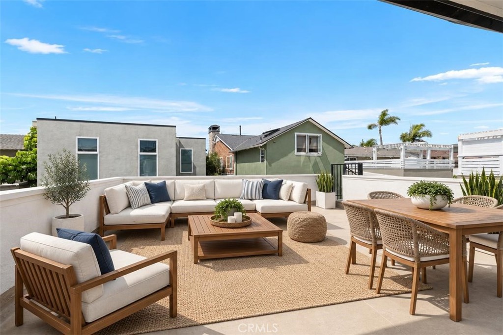 319 62nd, Newport Beach CA 92663 - photo 10
