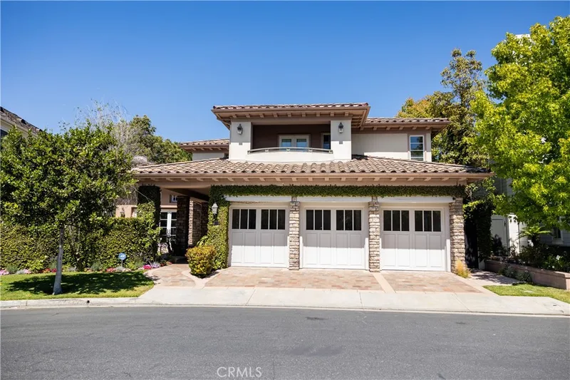 32 Gleneagles Drive, Newport Beach