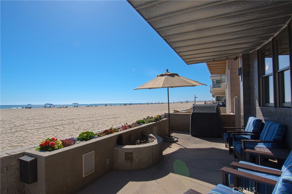 3204 W Oceanfront, Newport Beach CA 92663 - photo 2