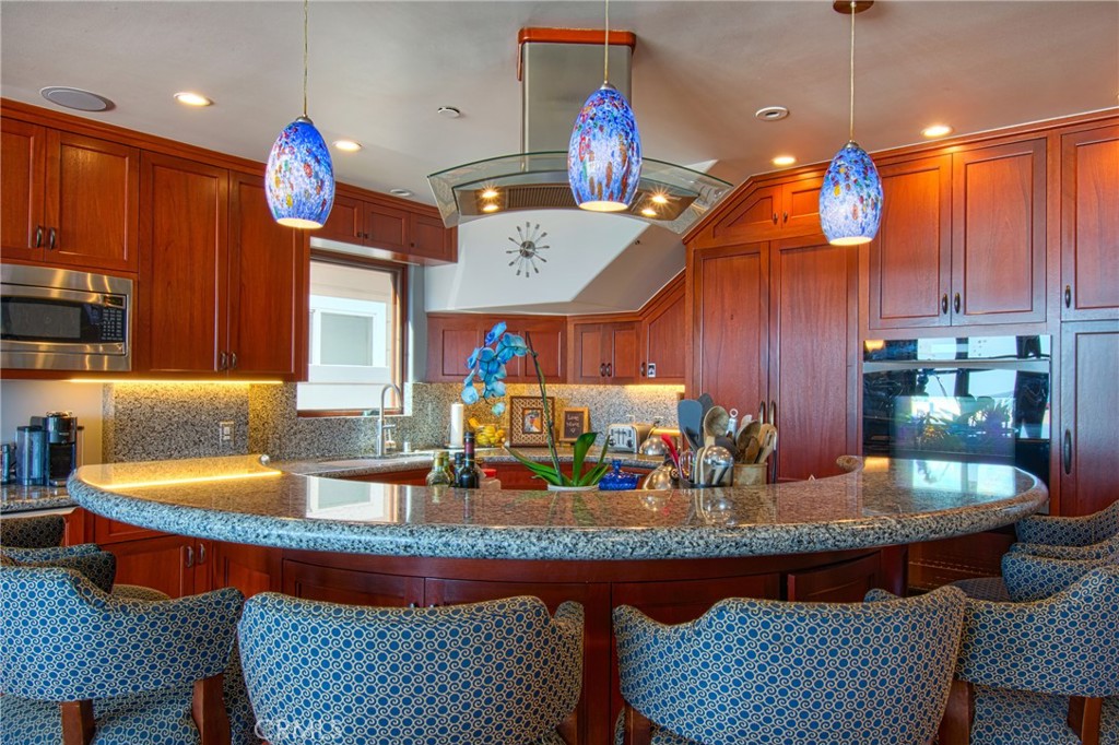 3204 W Oceanfront, Newport Beach CA 92663 - photo 7