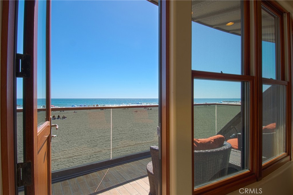 3204 W Oceanfront, Newport Beach CA 92663 - photo 14