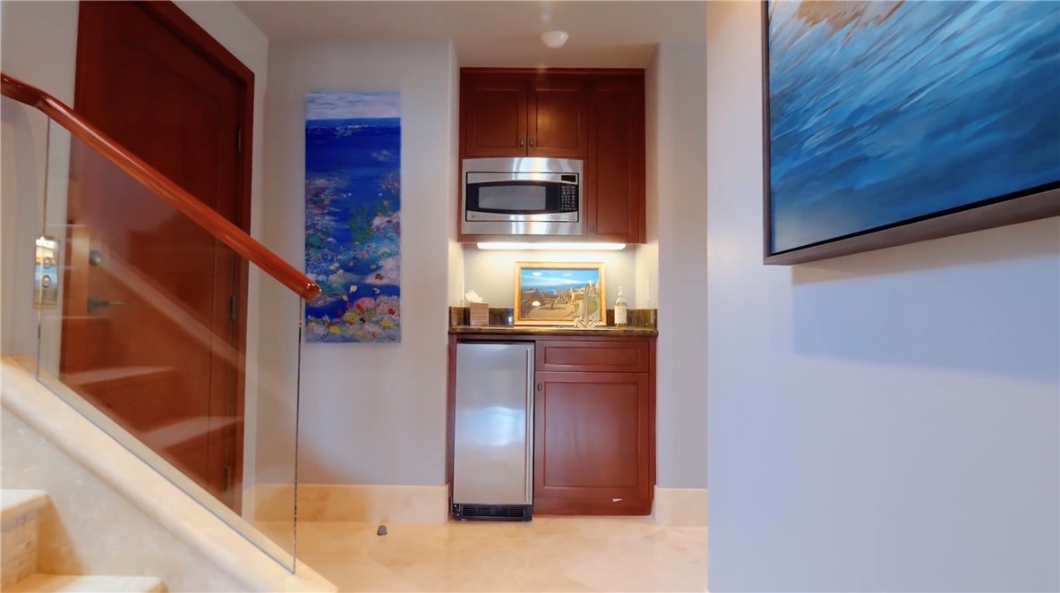3204 W Oceanfront, Newport Beach CA 92663 - photo 21