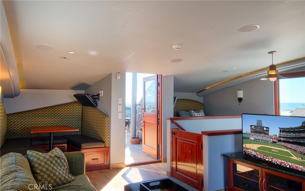 3204 W Oceanfront, Newport Beach CA 92663 - photo 25