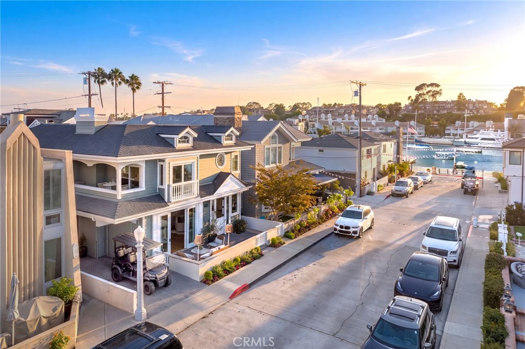 327 Amethyst, Newport Beach CA 92662 - photo 2