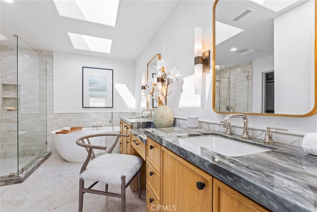 327 Amethyst, Newport Beach CA 92662 - photo 32