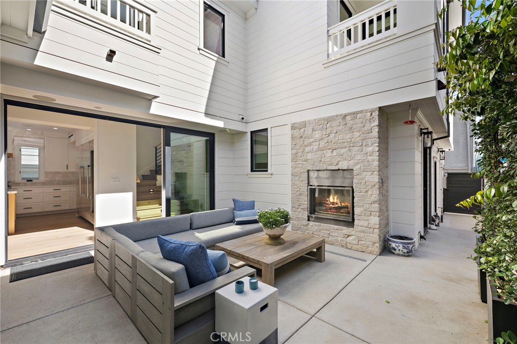 330 Onyx Avenue, Newport Beach CA 92662 - photo 9