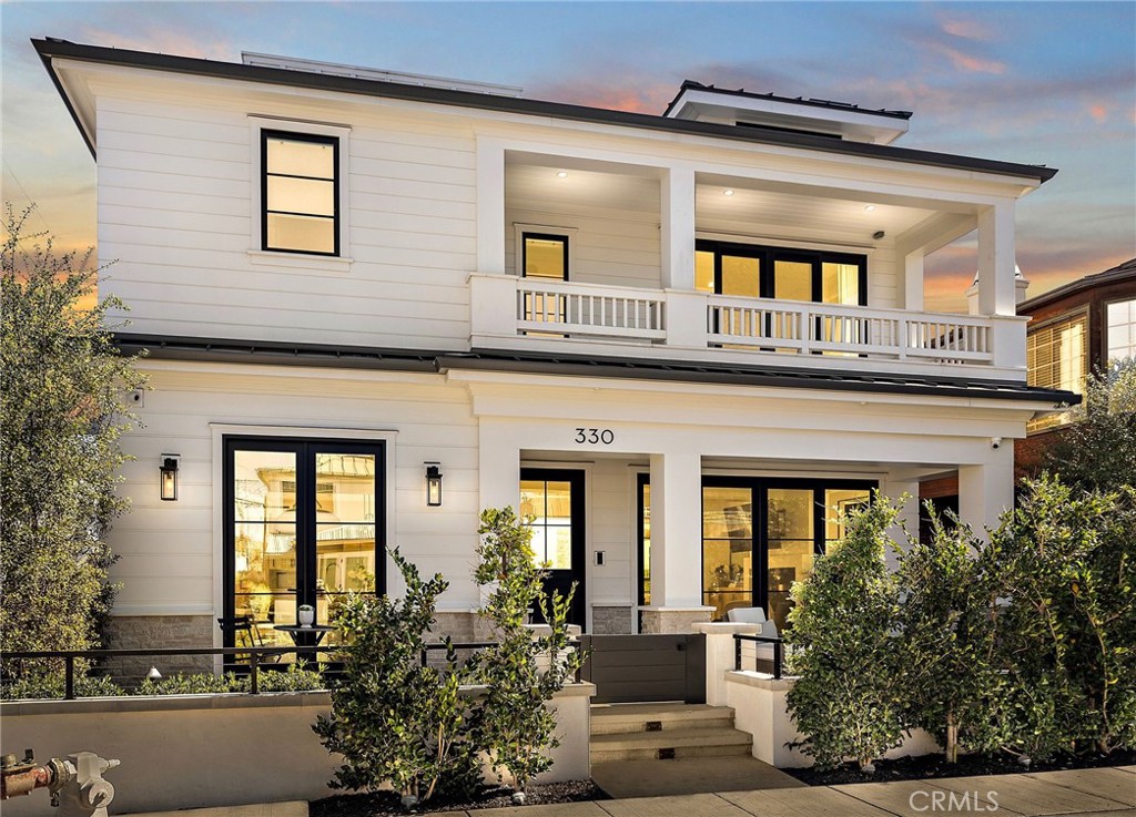 Image enhanced to show twilight for marketing purposes. - 330 Onyx Avenue, Newport Beach CA 92662 - photo 27