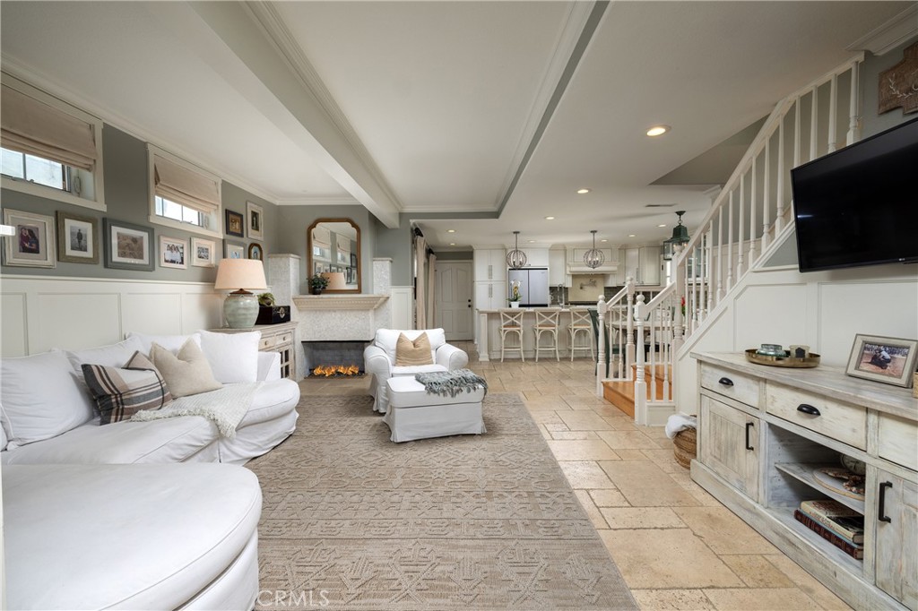 331 Walnut Street, Newport Beach CA 92663 - photo 3