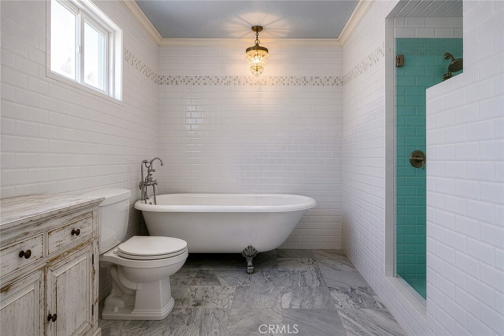 331 Walnut Street, Newport Beach CA 92663 - photo 25