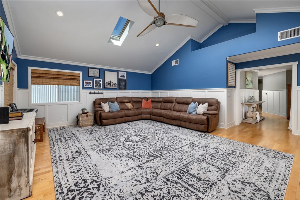 331 Walnut Street, Newport Beach CA 92663 - photo 30