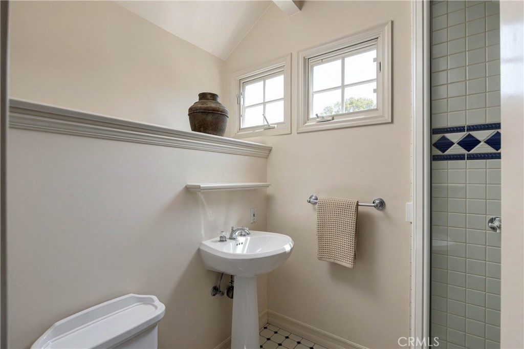 333 Pirate Road, Newport Beach CA 92663 - photo 25