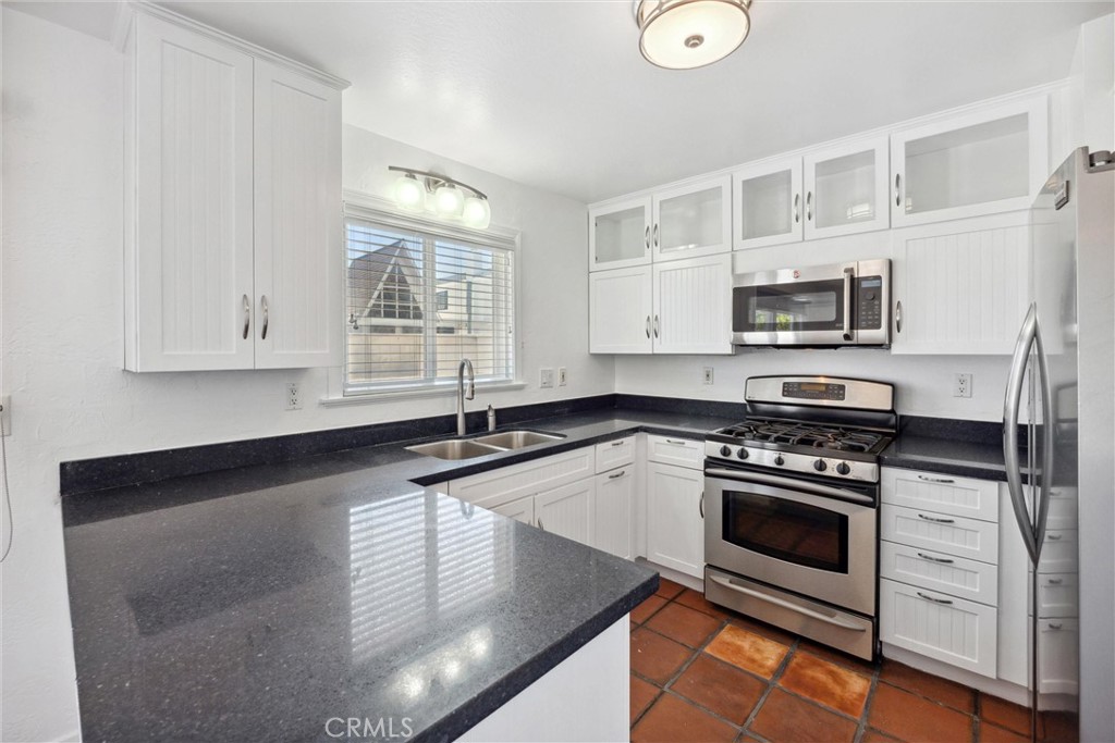 336 Canal Street, Newport Beach CA 92663 - photo 2