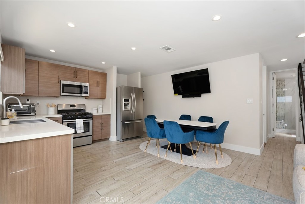 337 Colton, Newport Beach CA 92663 - photo 3