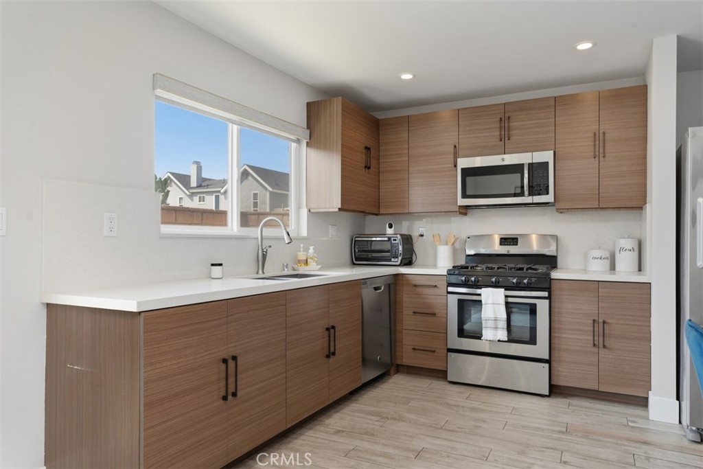 337 Colton, Newport Beach CA 92663 - photo 8