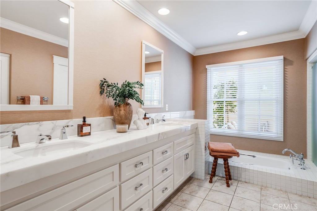 34 Hillsdale, Newport Beach CA 92660 - photo 20