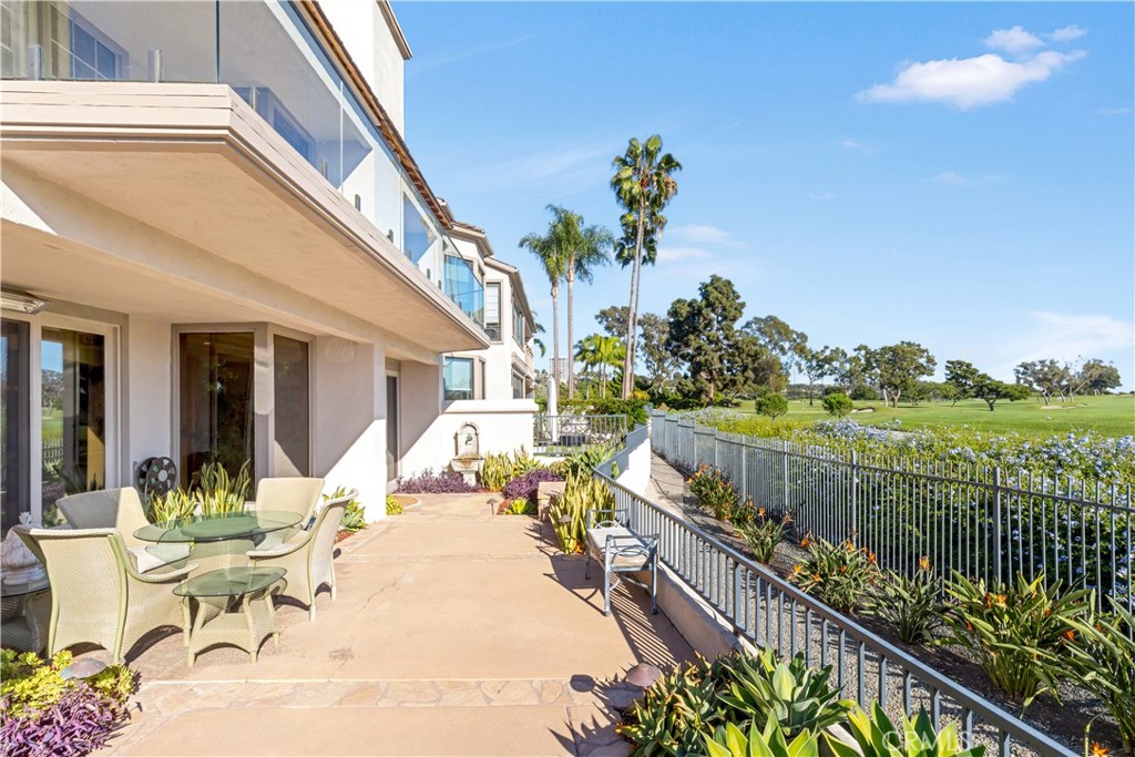 34 Ocean Vista, Newport Beach CA 92660 - photo 4